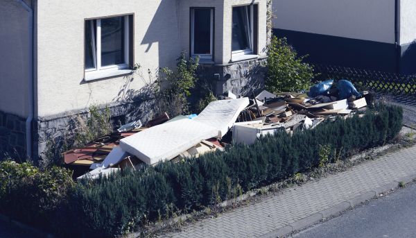 Yard Junk Removal in Charleston